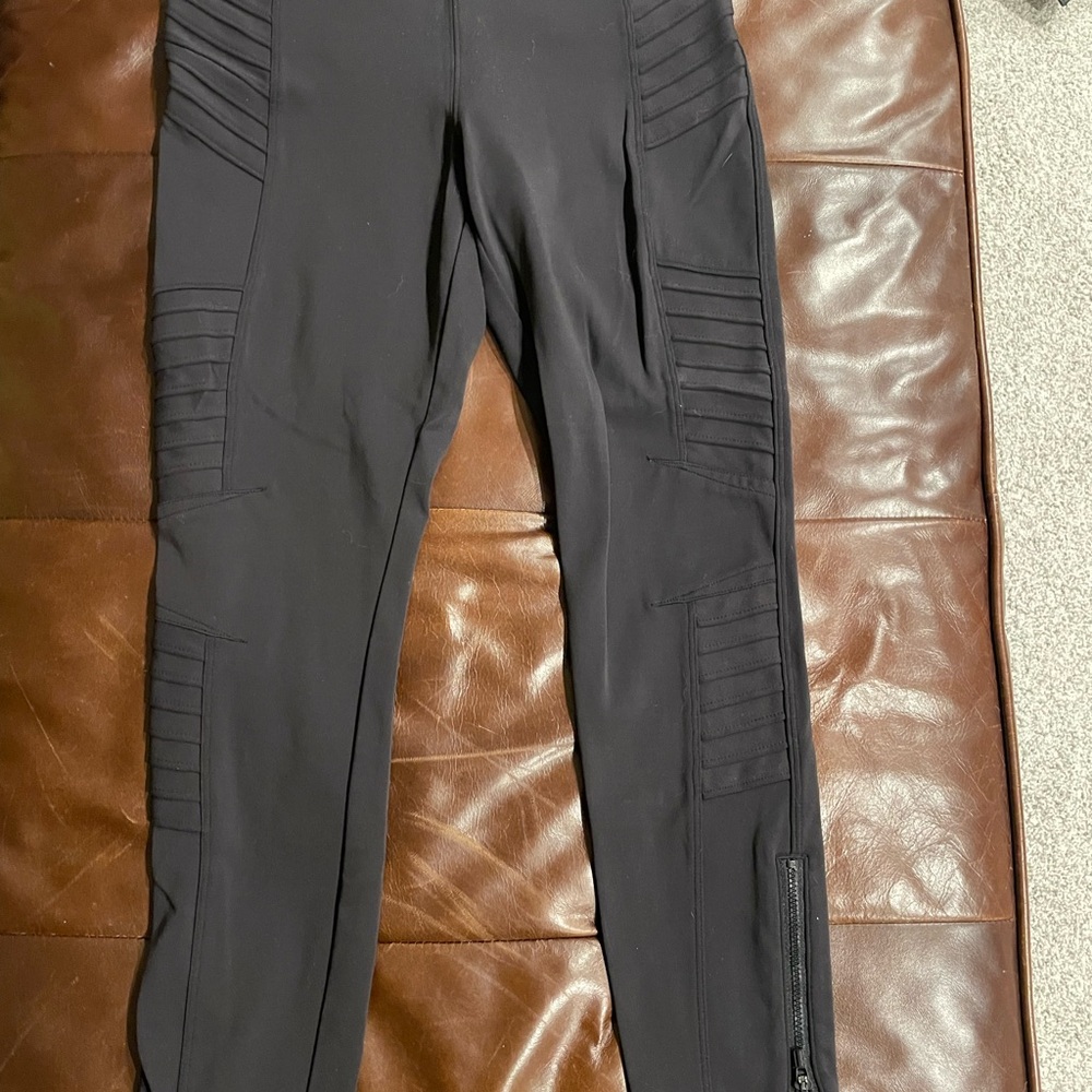 Athleta Men's Black Joggers with Ribbed Detail